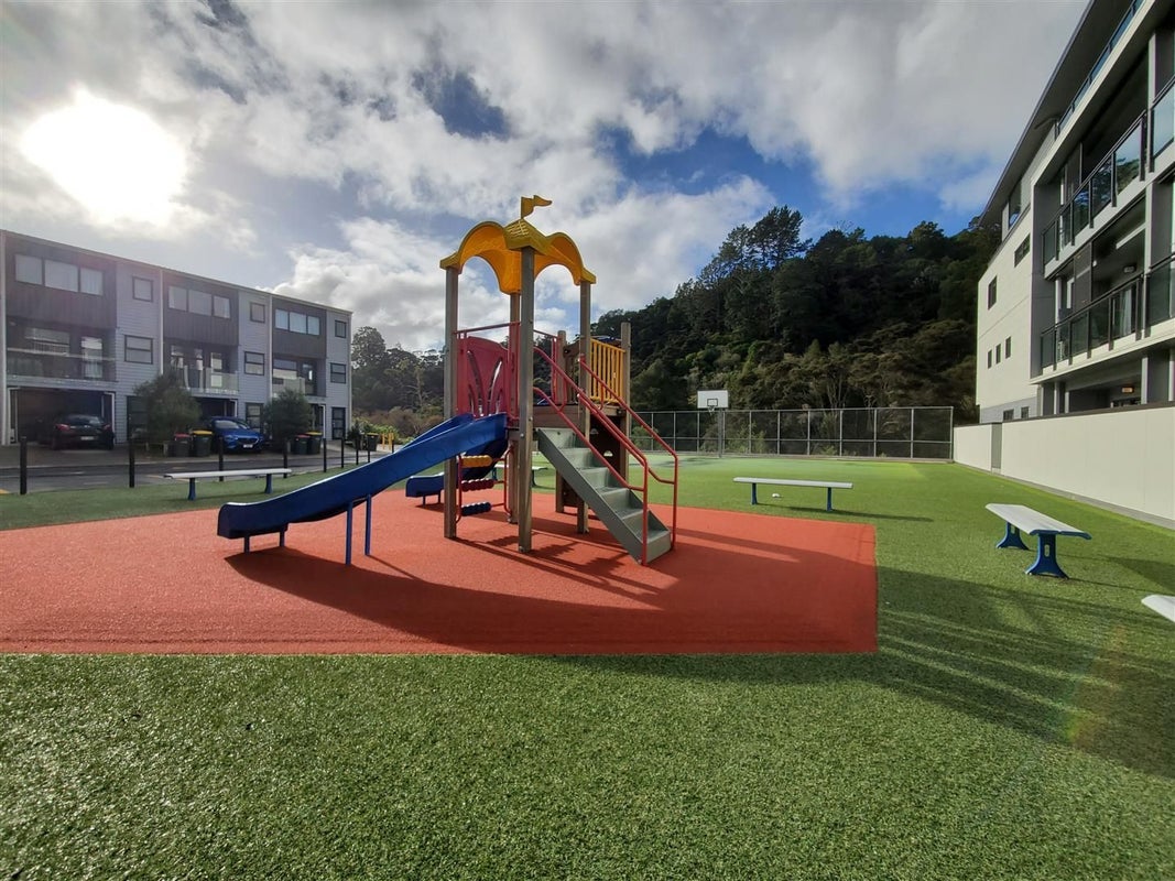 39/5 Perekia Street, Albany, Auckland - Carousel 14