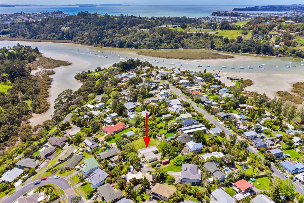115 Duck Creek Road, Stillwater, Silverdale - Carousel 1