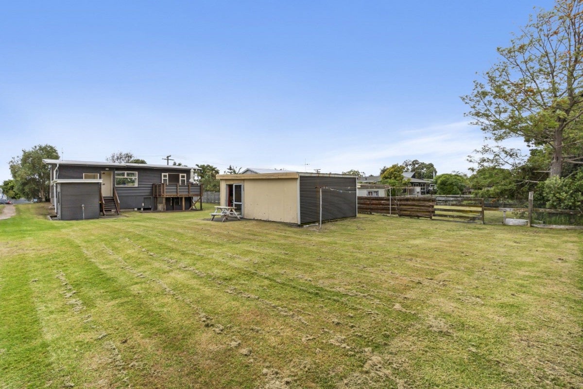 105 Sylvia Road, Whangamata - Carousel 22