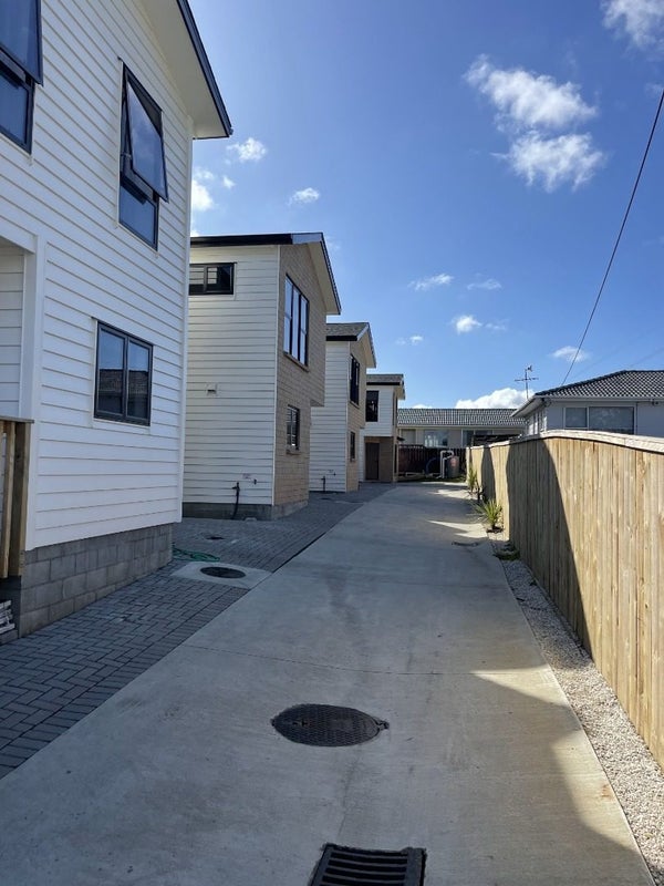 367C Don Buck Road, Massey, Auckland - Carousel 17