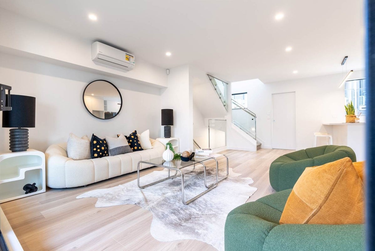 7/12 Onewa Road, Northcote Point, Auckland - Carousel 1
