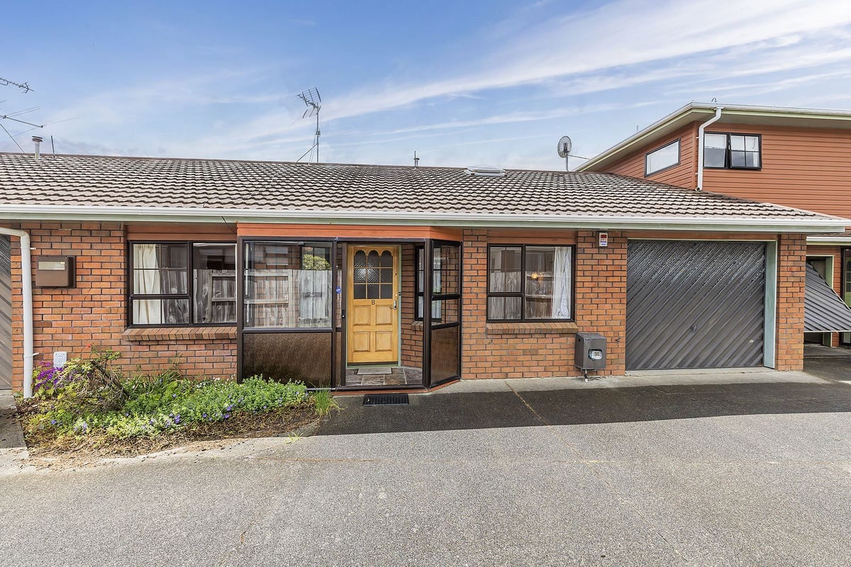 44B Oxford Street, Tawa, Wellington - Carousel 20