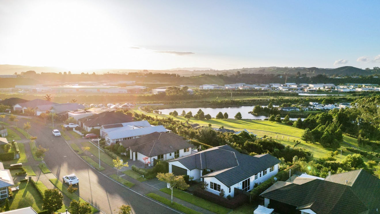 87 Mortlake Heights, Pyes Pa, Tauranga - Carousel 2