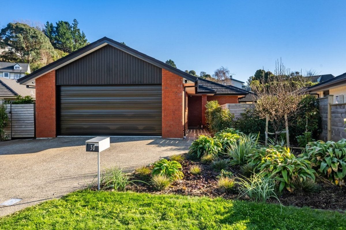 30 Martingale Drive, Whitby, Porirua - Carousel 1