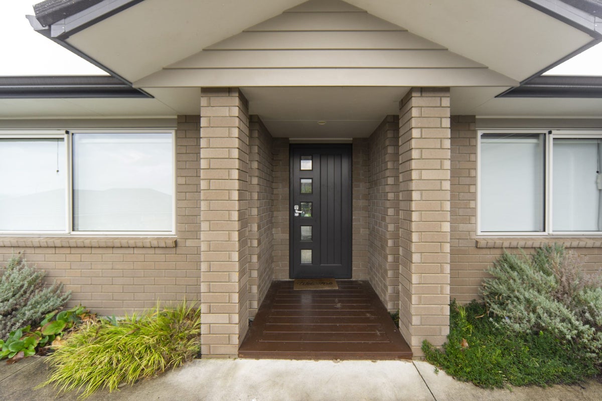 20 Hancock Drive, Flagstaff, Hamilton - Carousel 1