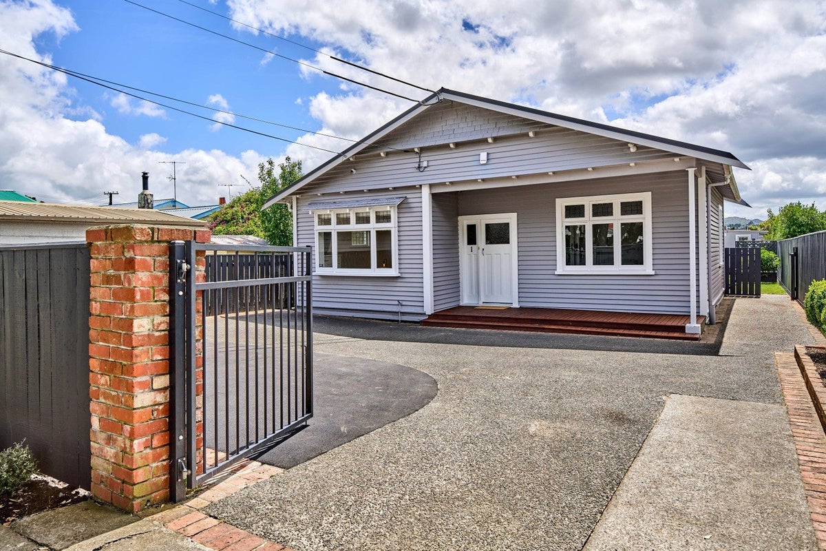 1 Malone Road, Waterloo, Lower Hutt - Carousel 1