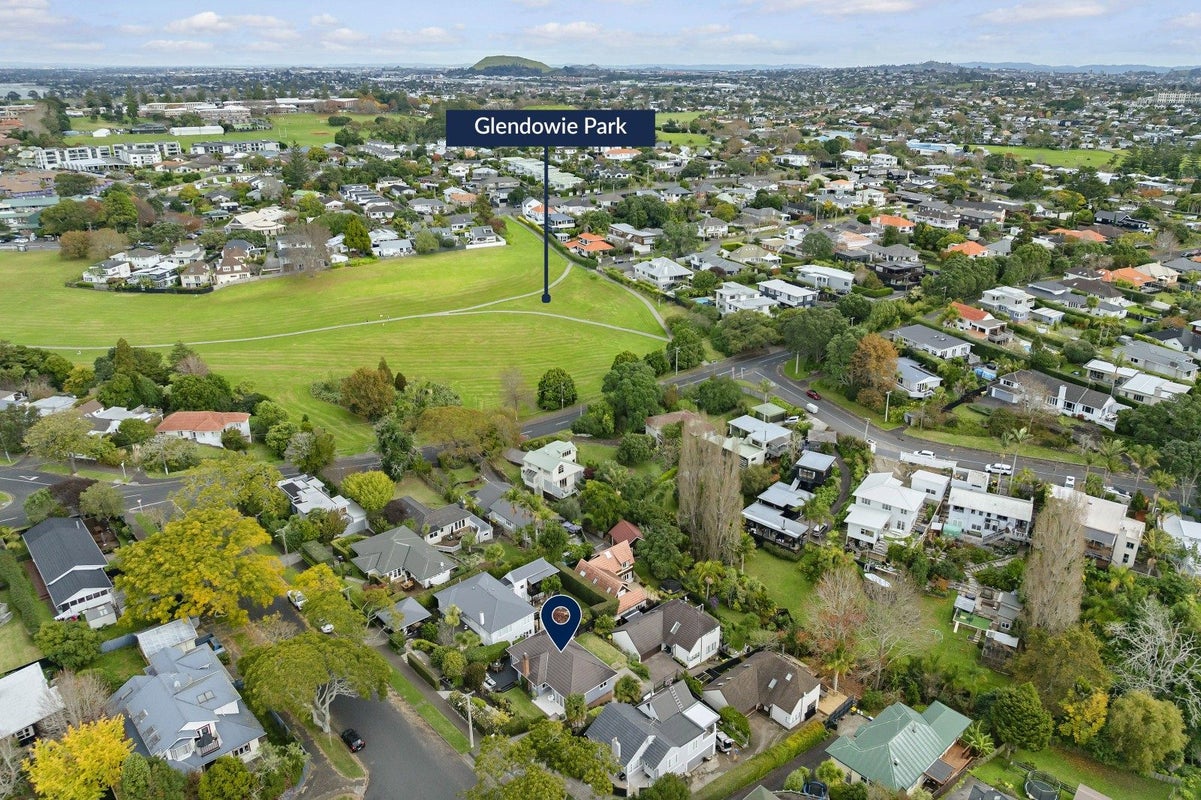 10 Forfar Road, Glendowie, Auckland - Carousel 27