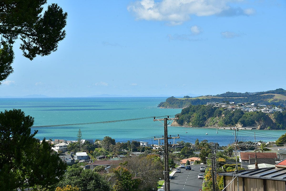 505 Whangaparaoa Road, Stanmore Bay, Whangaparaoa - Carousel 1