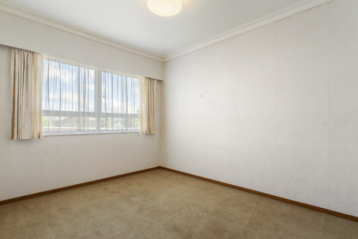 384 Otumoetai Road, Otumoetai, Tauranga - Carousel 17