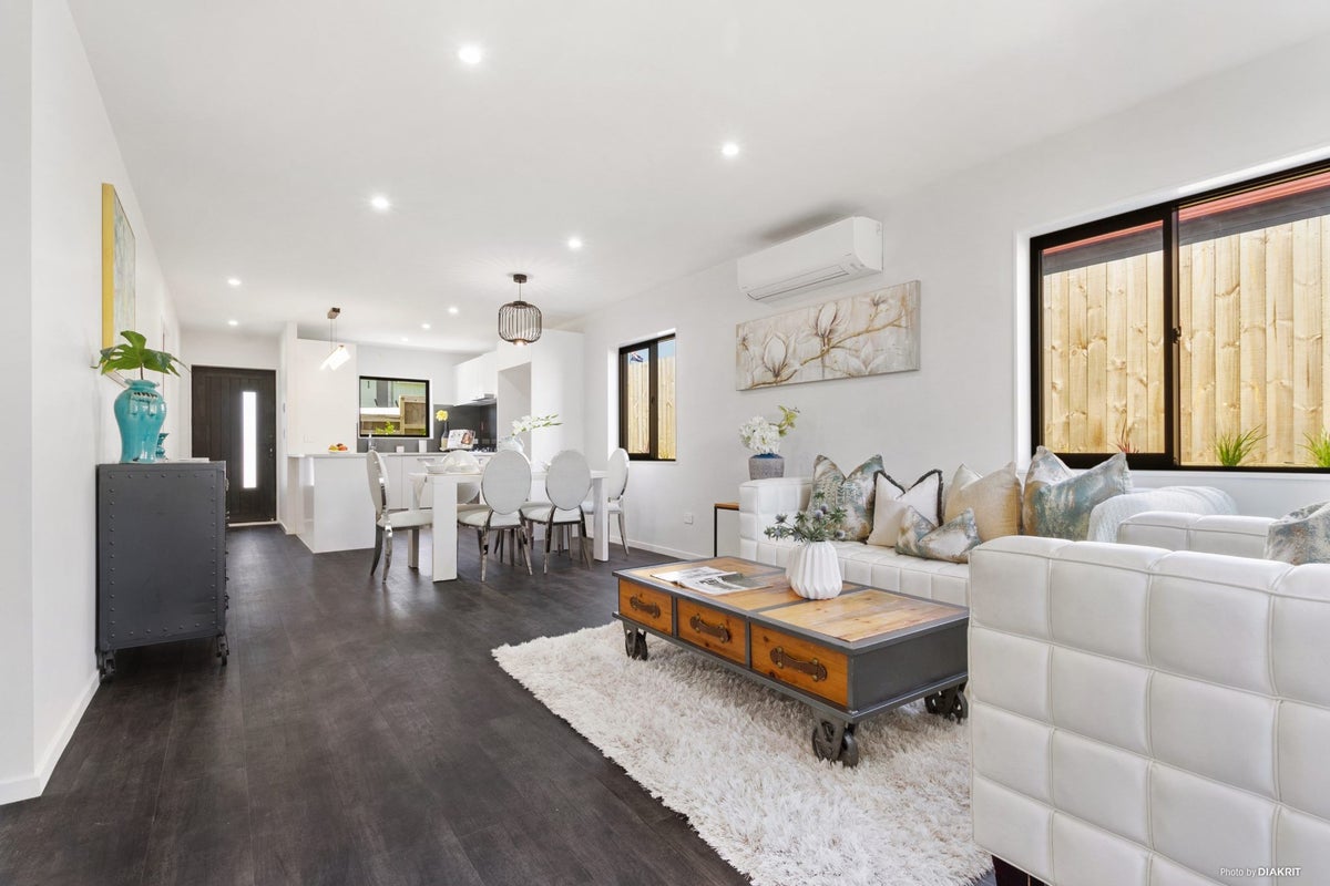 2B Lucinda Place, Glen Eden, Auckland - Carousel 1