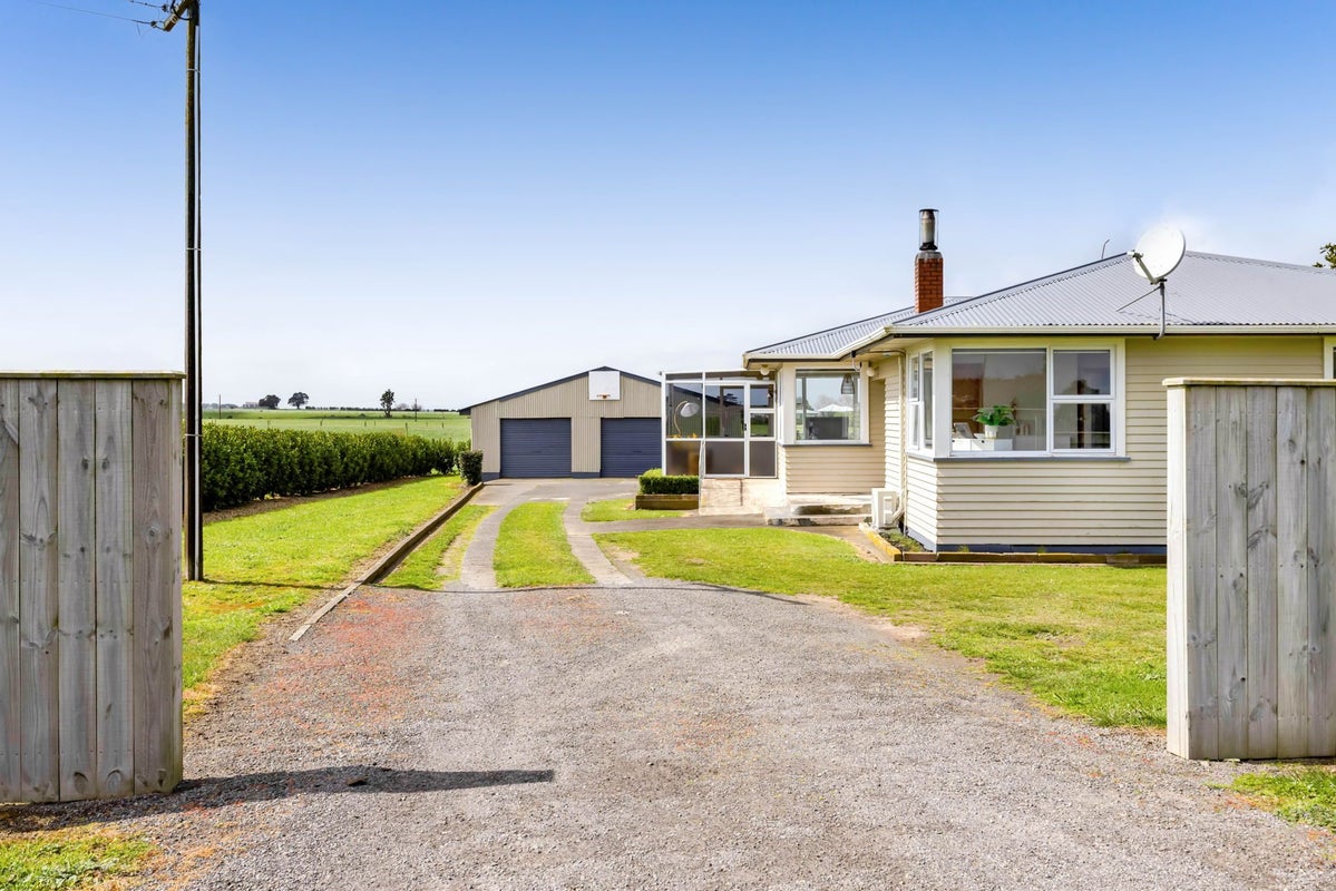 376 Manaia Road, Manaia, Hawera - Carousel 1