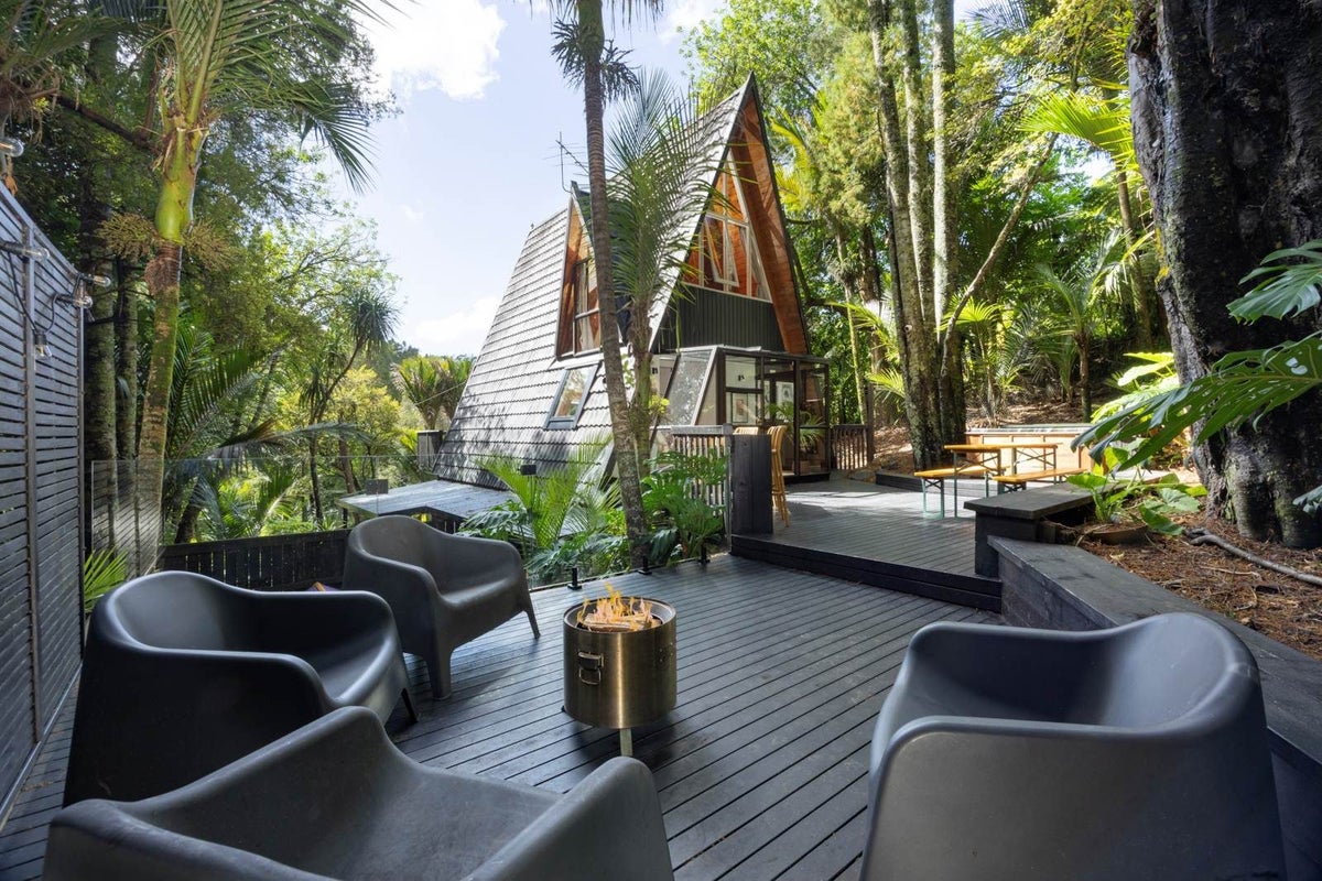 5 Paturoa Road, Titirangi, Auckland - Carousel 1