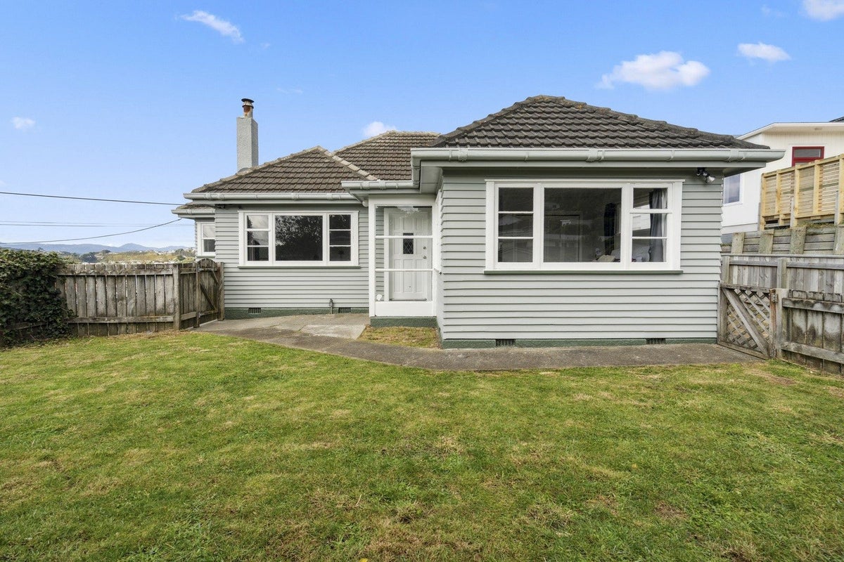 163 Broderick Road, Johnsonville, Wellington - Carousel 1