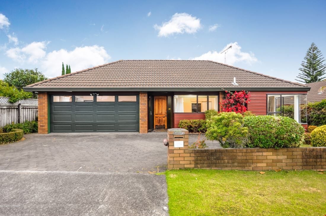 1/24 Woodbridge Lane, Milford, Auckland - Carousel 1