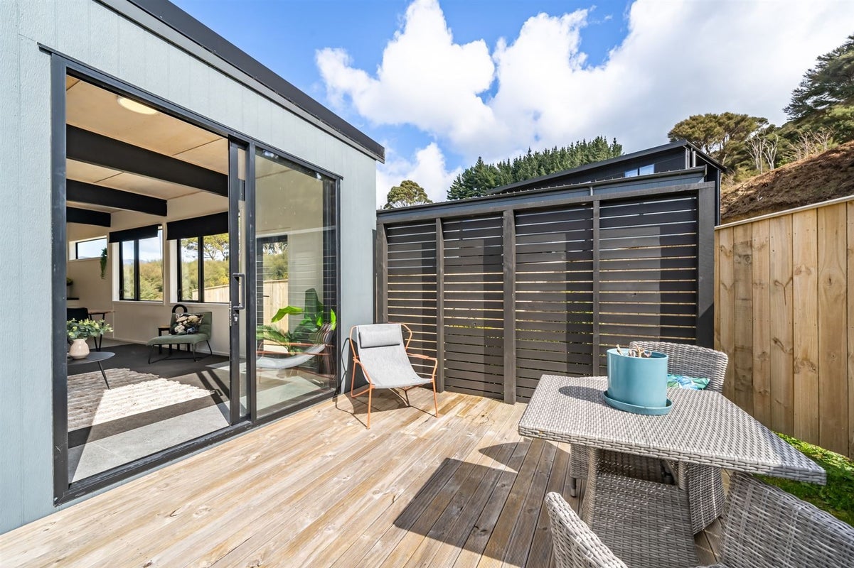 10 Hastings Grove, Wainuiomata, Lower Hutt - Carousel 1