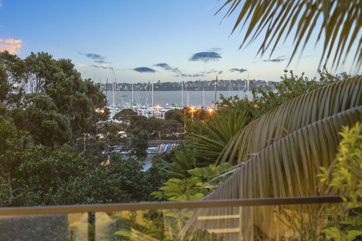 3 Hackett Street, Saint Marys Bay, Auckland - Carousel 1