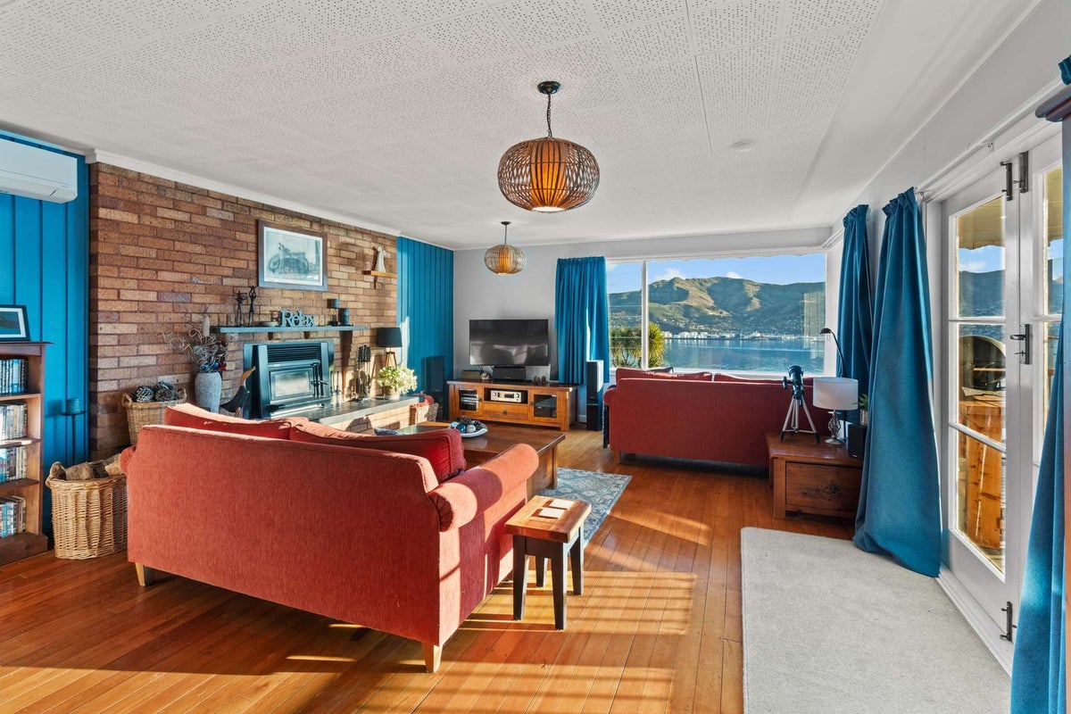33 Ranui Crescent, Diamond Harbour, Lyttelton - Carousel 2