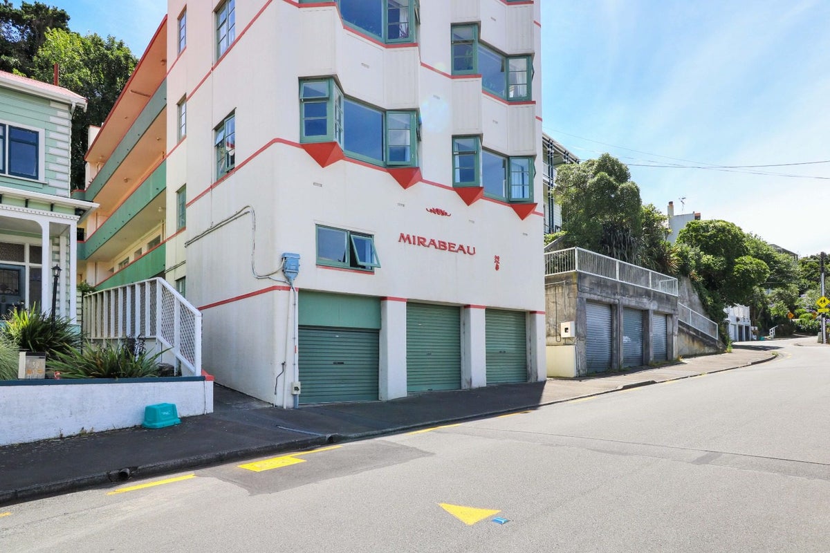 1/28 Clifton Terrace, Kelburn, Wellington - Carousel 6