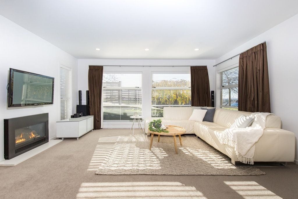 84 Lake Panorama Drive, Henderson Valley, Auckland - Carousel 2