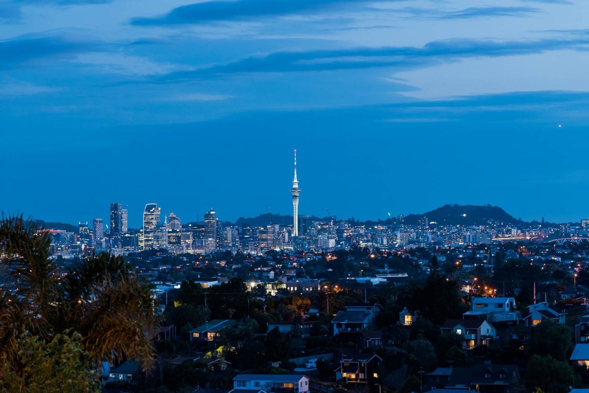 160 Sunset Road, Unsworth Heights, Auckland - Carousel 2