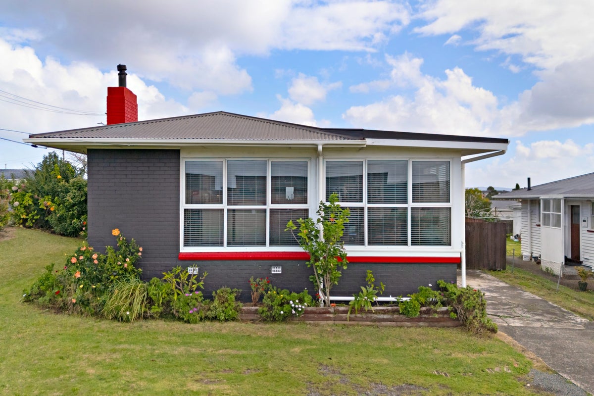255 Richardson Road, New Windsor, Auckland - Carousel 2