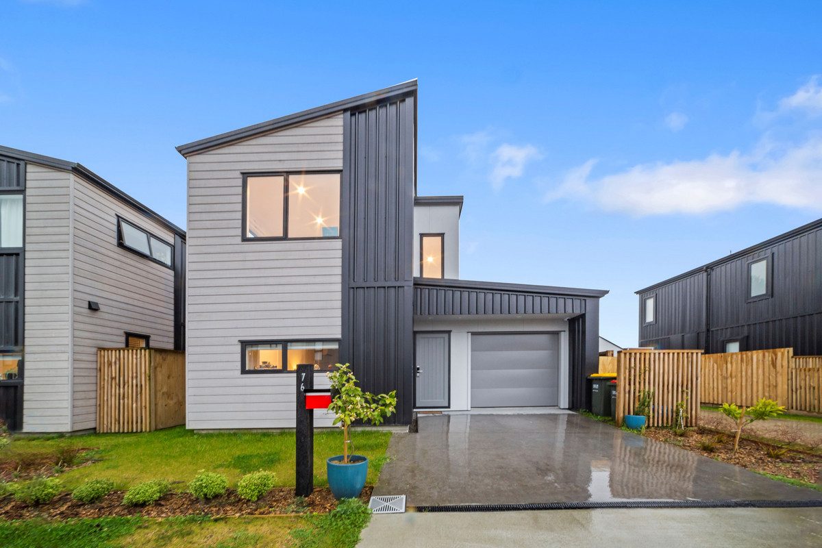 76 Jacks Landing Drive, Hamilton Lake, Hamilton - Carousel 1