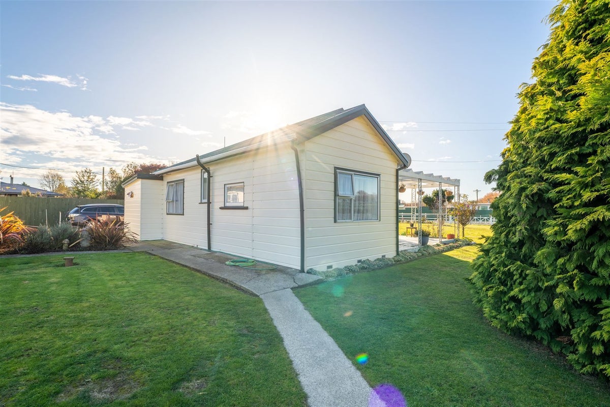 3 Mcpherson Road, Oamaru - Carousel 23