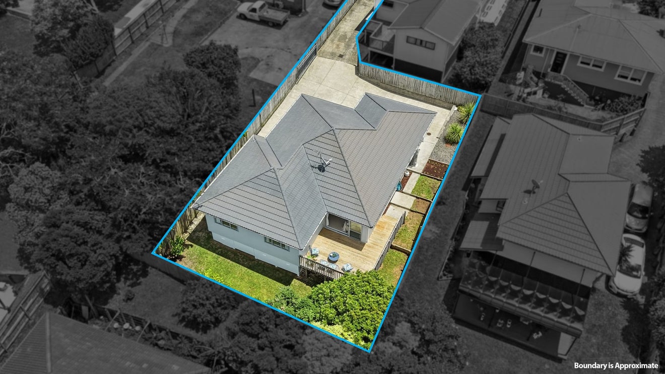 218A Sturges Road, Henderson, Auckland - Carousel 24