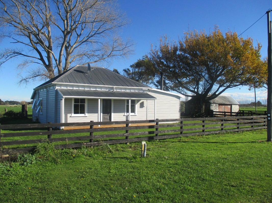 428 Hudsons Road, Christchurch - Carousel 1