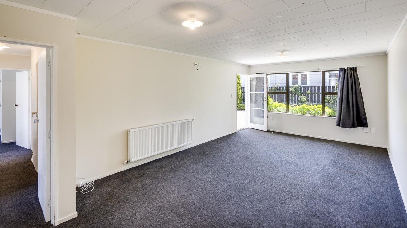 2/802 Victoria ST, Mayfair, Hastings - Carousel 2