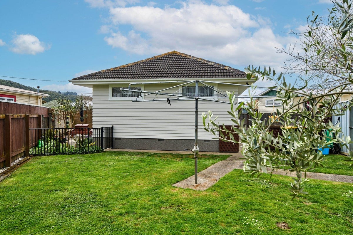 29 Rosebank Avenue, Avalon, Lower Hutt - Carousel 23