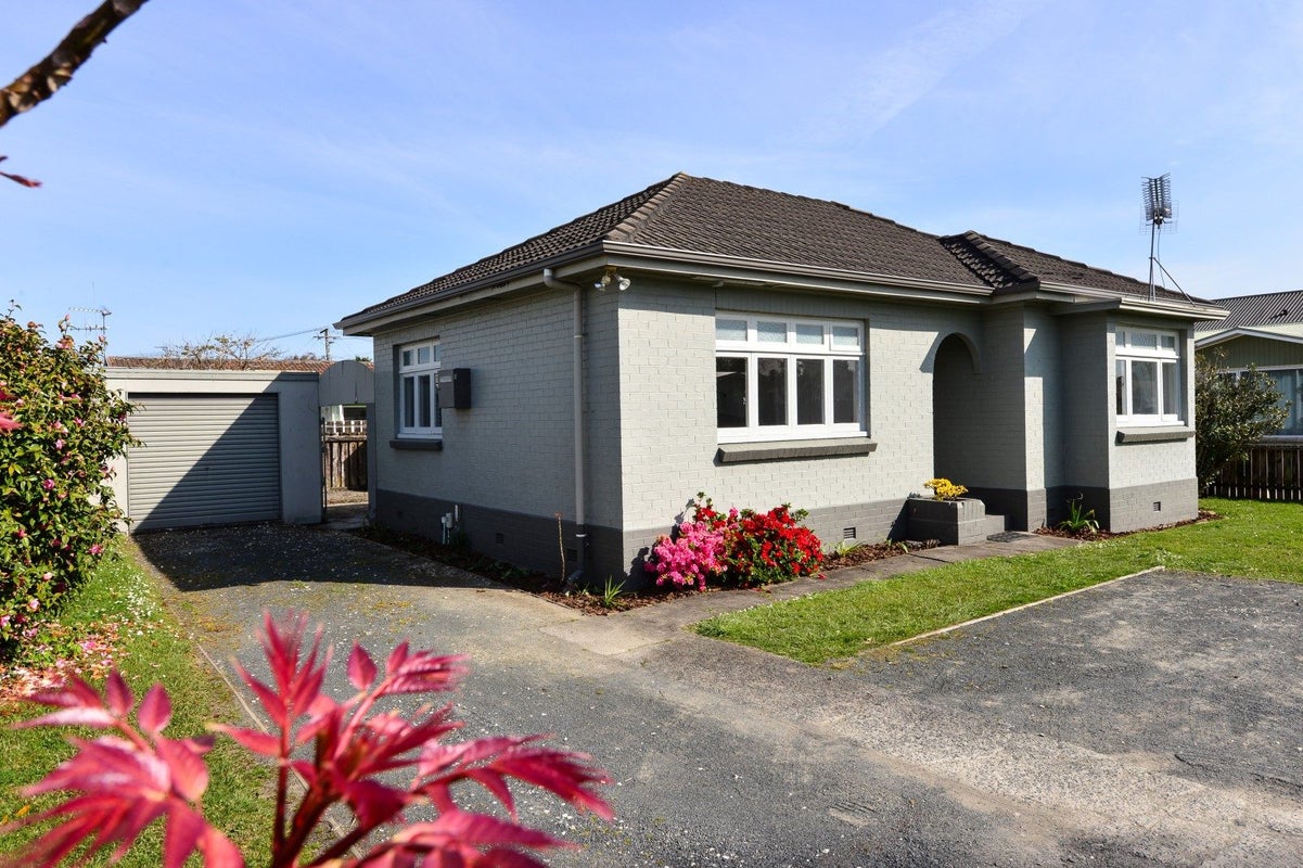 74 Te Aroha Street, Hamilton East, Hamilton - Carousel 2