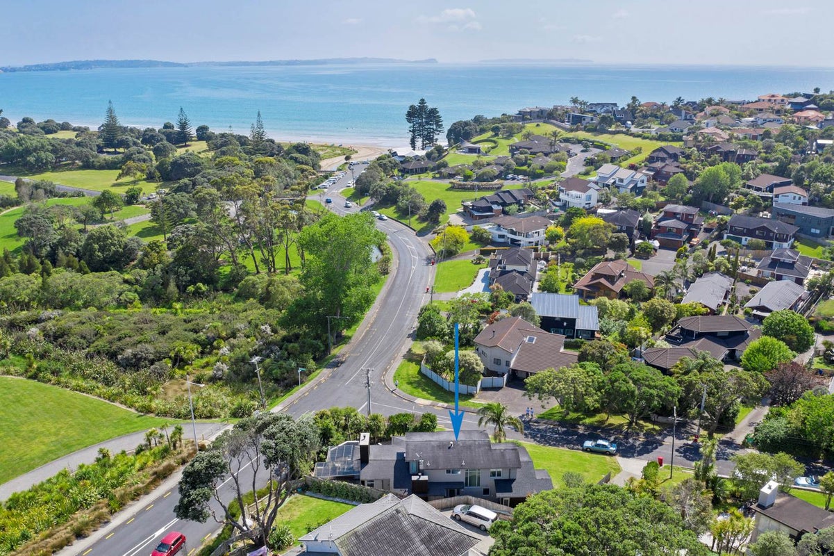 32 Long Bay Drive, Torbay, Auckland - Carousel 1
