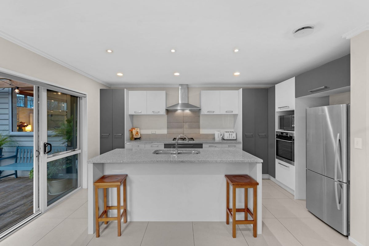 19 Savina Court, Flat Bush, Manukau City, Auckland - Carousel 2