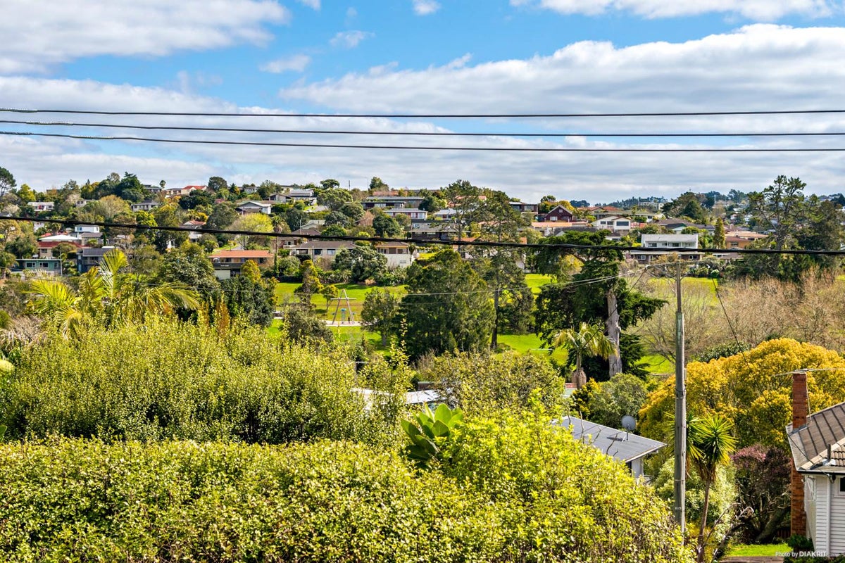 1/50 Glencoe Road, Browns Bay, Auckland - Carousel 2