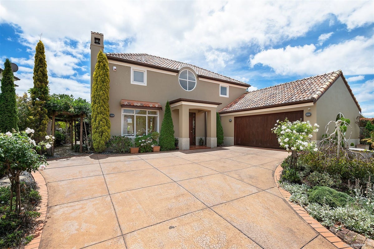 4 Fairfield Lane, East Tamaki Heights, Auckland - Carousel 1