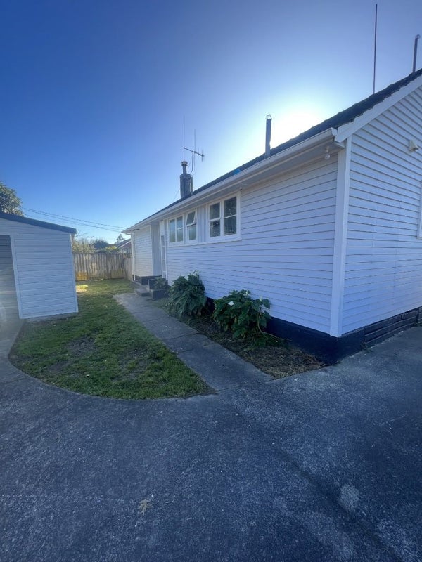 1068 Heaphy Terrace, Fairfield, Hamilton - Carousel 1