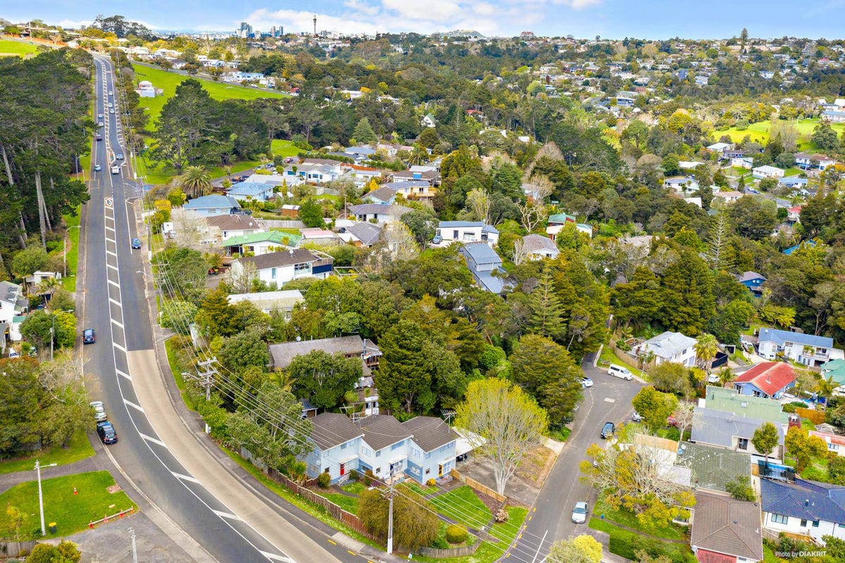 4 Vonnell Place, Birkdale, Auckland - Carousel 2