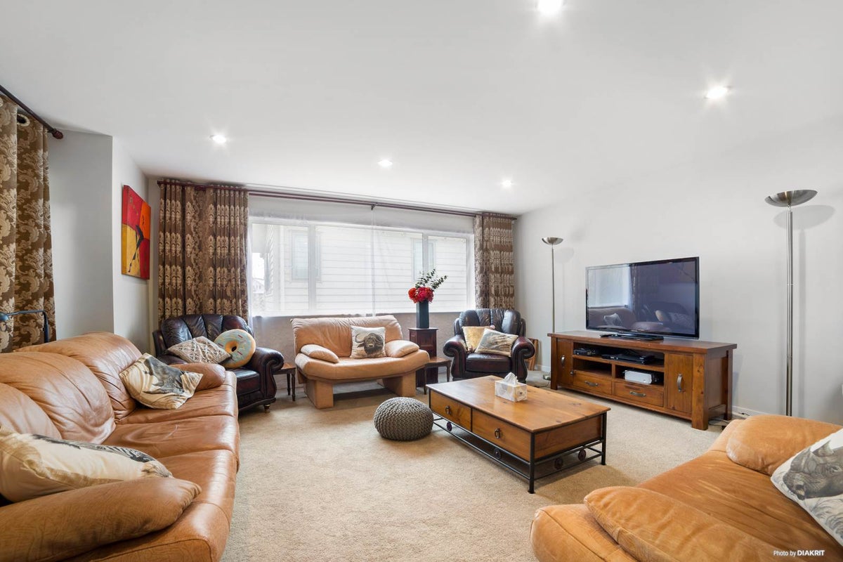 33B The Avenue, Albany, Auckland - Carousel 2