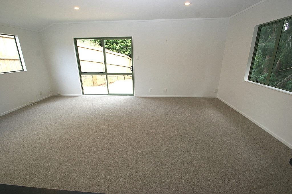 2/6 MULBERRY place, Glenfield, Auckland - Carousel 2