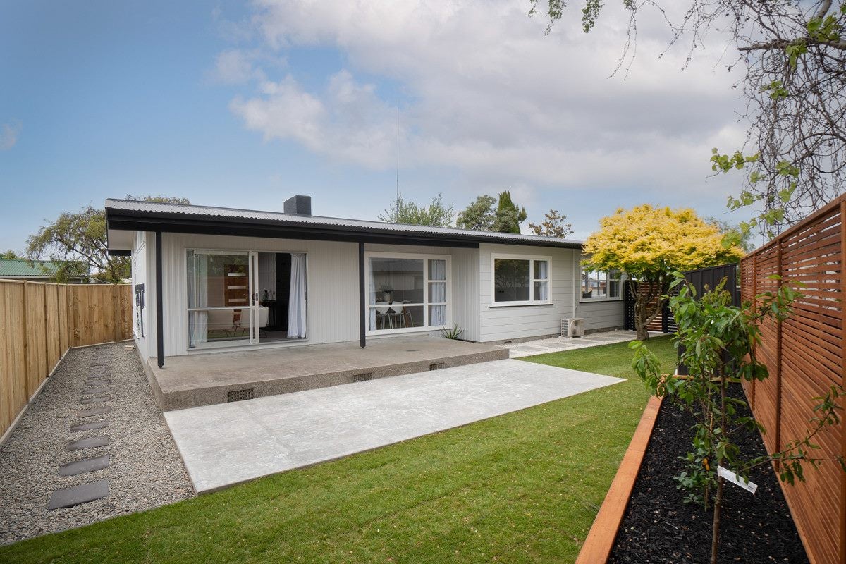 9 Abraham Crescent, Milson, Palmerston North - Carousel 1
