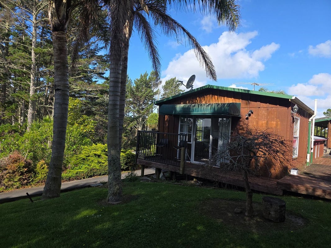 288 Whitford Road, Howick - Carousel 1