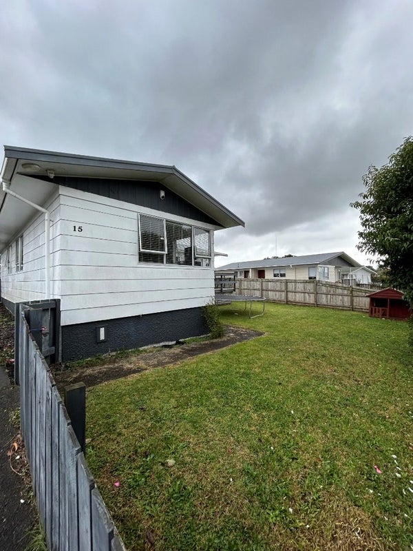 15 Paramount Parade, Tikipunga, Whangarei - Carousel 1