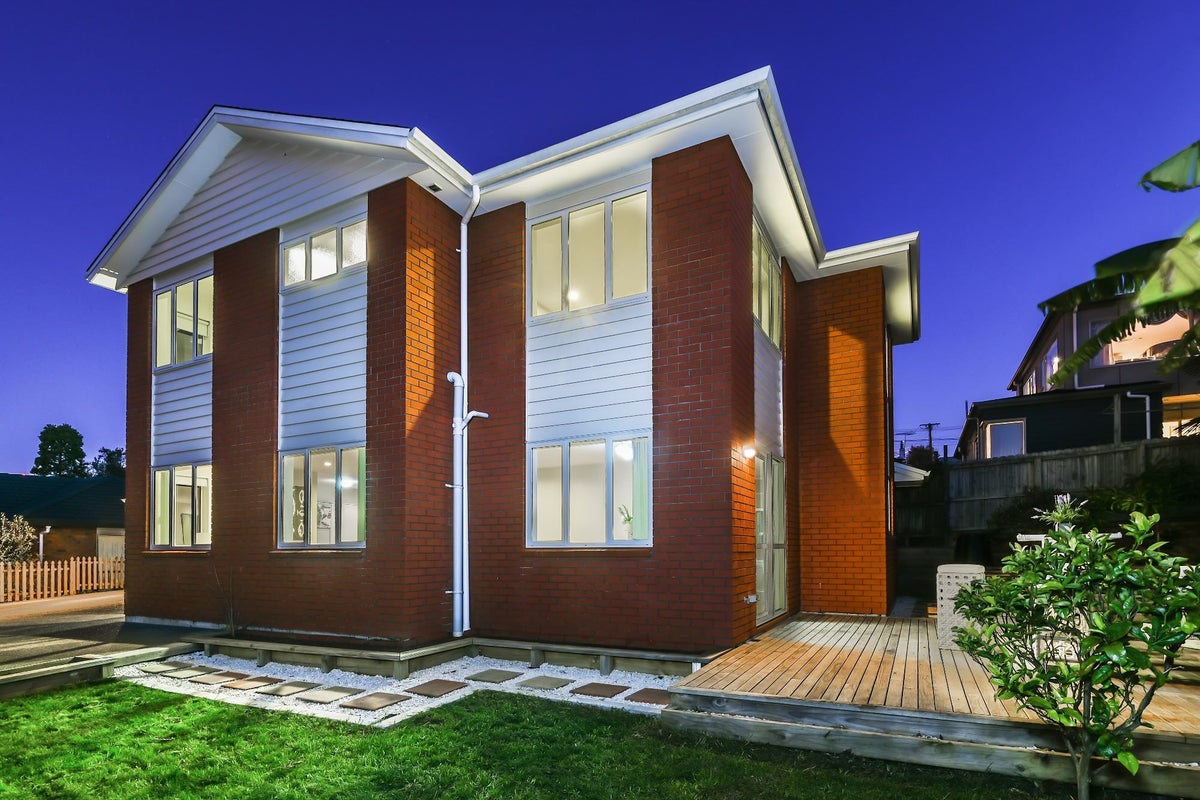 10A Greenslade Crescent, Northcote, Auckland - Carousel 1