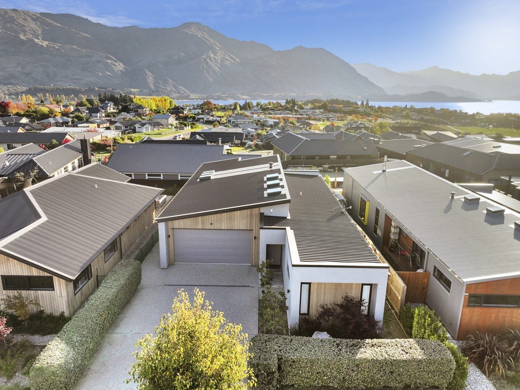 9 Landsborough Lane, Wanaka - Carousel 1