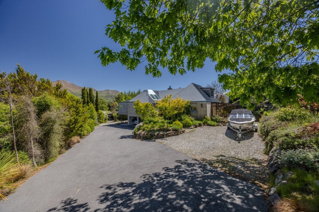 35 Rata Street, Wanaka - Carousel 2