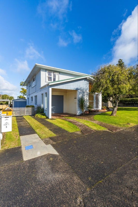 5 Price Street, Westown, New Plymouth - Carousel 1