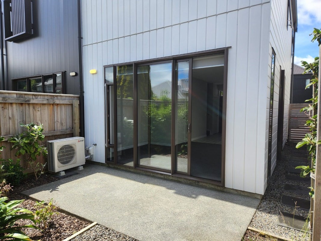 33 Ron Deal Way, Epuni, Lower Hutt - Carousel 12