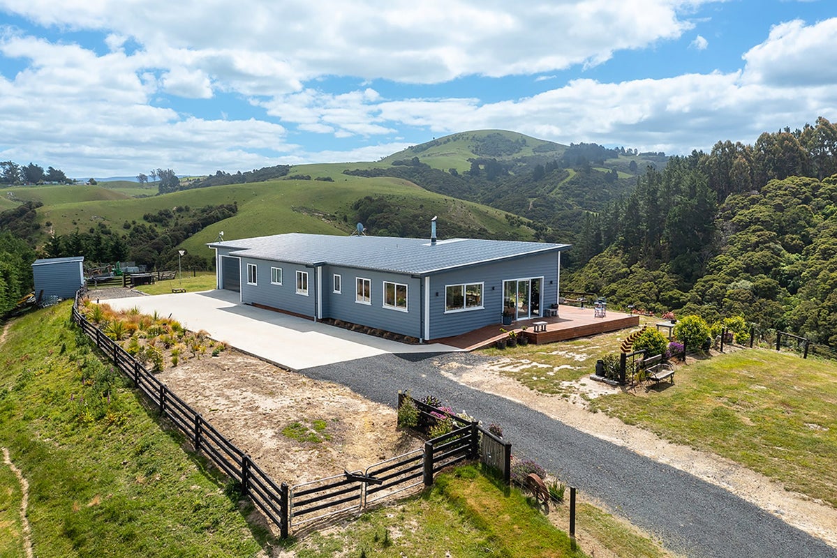 31 Kayforce Road, Ocean View, Dunedin - Carousel 2