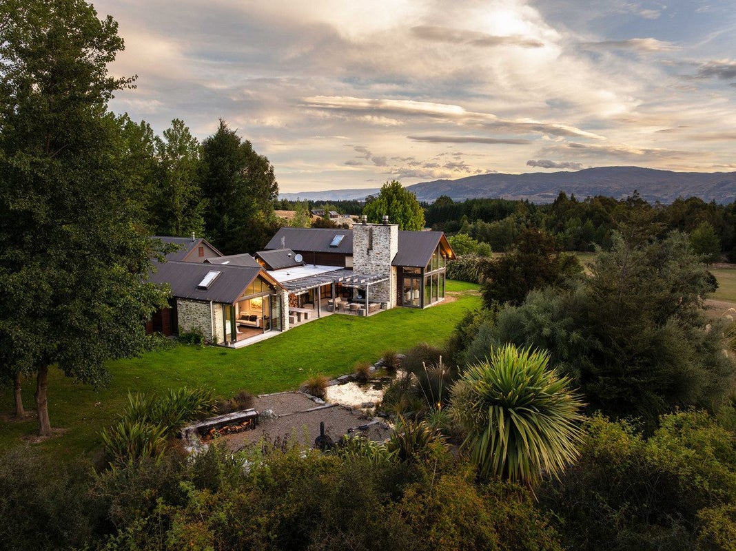 837F Lake Hawea-Albert Town Road, Wanaka - Carousel 26